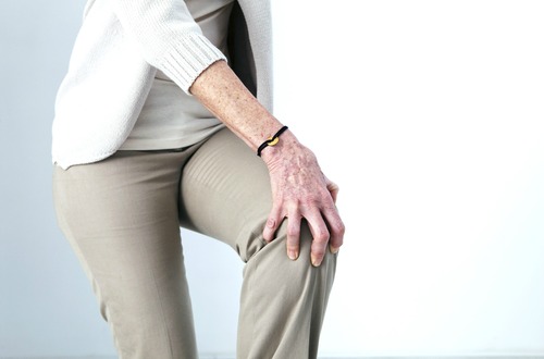 knee pain m