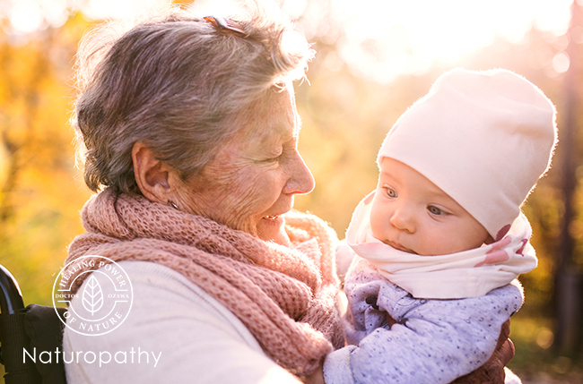 grandmother and a baby-eyecatch