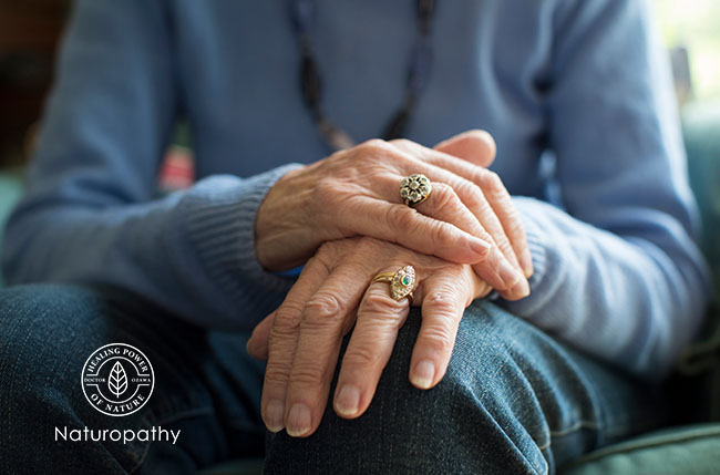 elderly woman-parkinson's disease-eyecatch