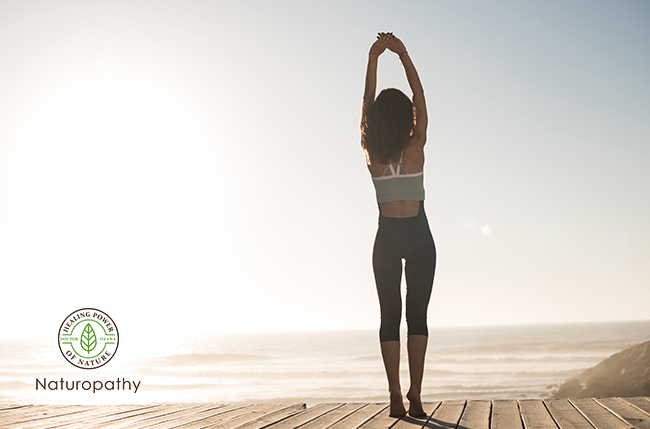 yoga-woman on the beaach-eyecatch