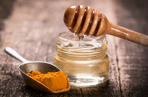 shutterstock_honey turmeric